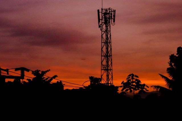 Cable and Antenna Analyzer Applications in Mobile Base Stations