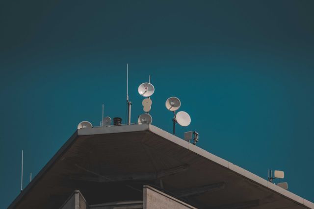 Antenna and Cable Analyzer: A Critical Testing Tool for Base Station Maintenance